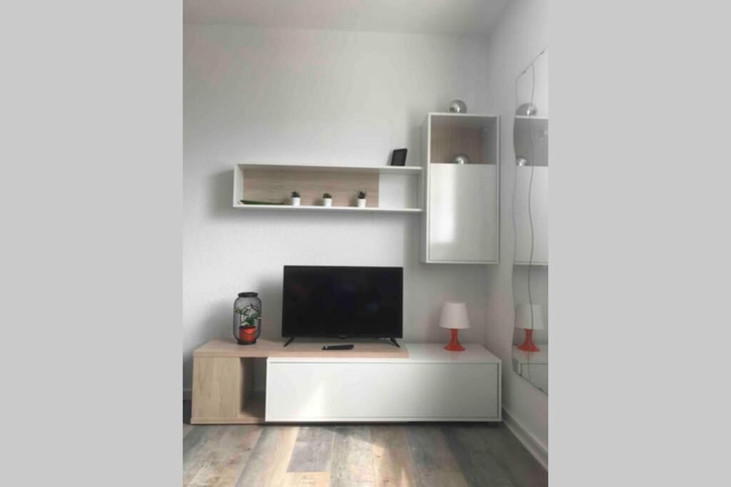 La Plage Superbe Studio Refait A Neuf Calais Exterior photo